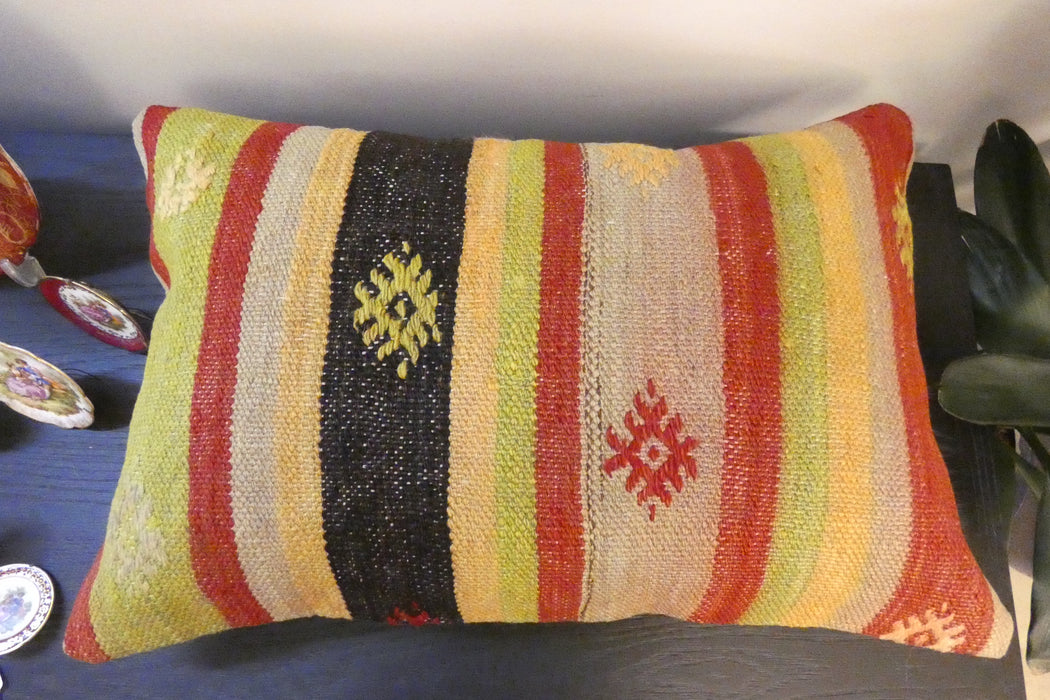 Handmade Anatolian Kilim Cushion Cover with Insert 40 x 60cm | Vintage Turkish Wool Lumbar Pillow | Organic Cotton Back - Rugs Direct New Zealand 