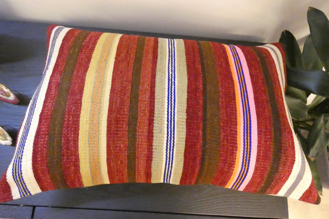 Handmade Anatolian Kilim Cushion Cover with Insert 40 x 60cm | Vintage Turkish Wool Lumbar Pillow | Organic Cotton Back - Rugs Direct New Zealand 