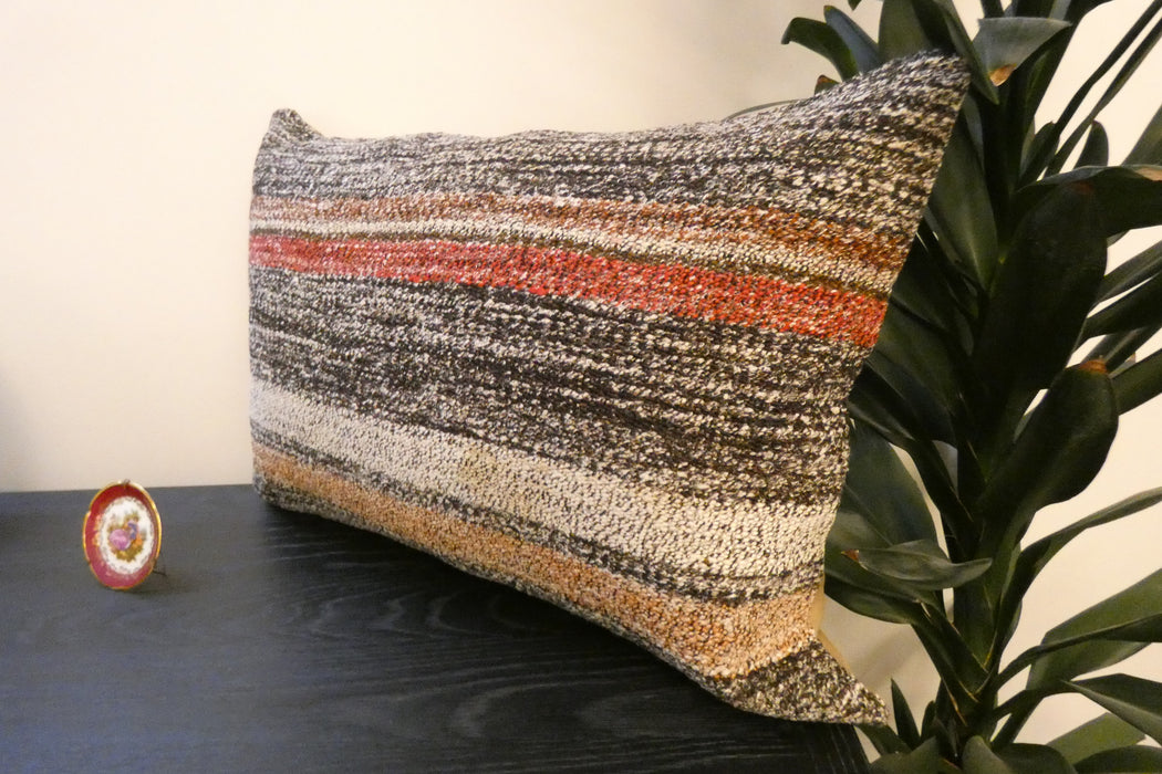 Handmade Anatolian Kilim Cushion Cover with Insert 40 x 60cm | Vintage Turkish Wool Lumbar Pillow | Organic Cotton Back - Rugs Direct New Zealand 