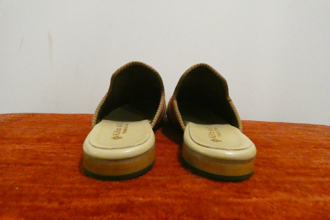 One-of-a-Kind Turkish Kilim Slip-On Shoes Size: 41  "Toprak"- Rugs direct 