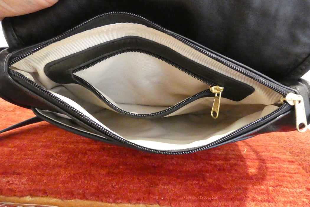 One-of-a-Kind Turkish Kilim Leather Crossbody Bag "Yakut"- Rugs Direct