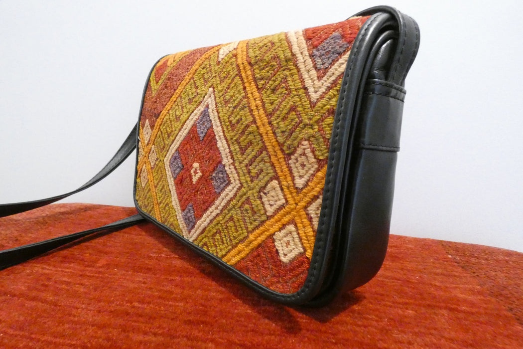  One-of-a-Kind Turkish Kilim Leather Crossbody Bag "Yakut"- Rugs Direct
