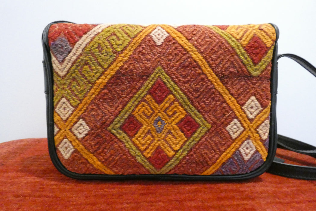 One-of-a-Kind Turkish Kilim Leather Crossbody Bag "Yakut"- Rugs Direct