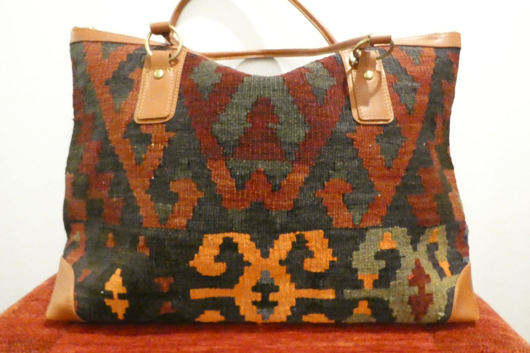 One-of-a-Kind Anatolian Kilim Leather Travel Bag "Zozan"- Rugs Direct 