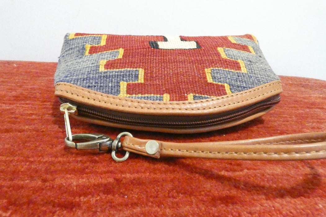 Handmade Turkish Kilim Clutch Bag "Zumra"- Rugs Direct 