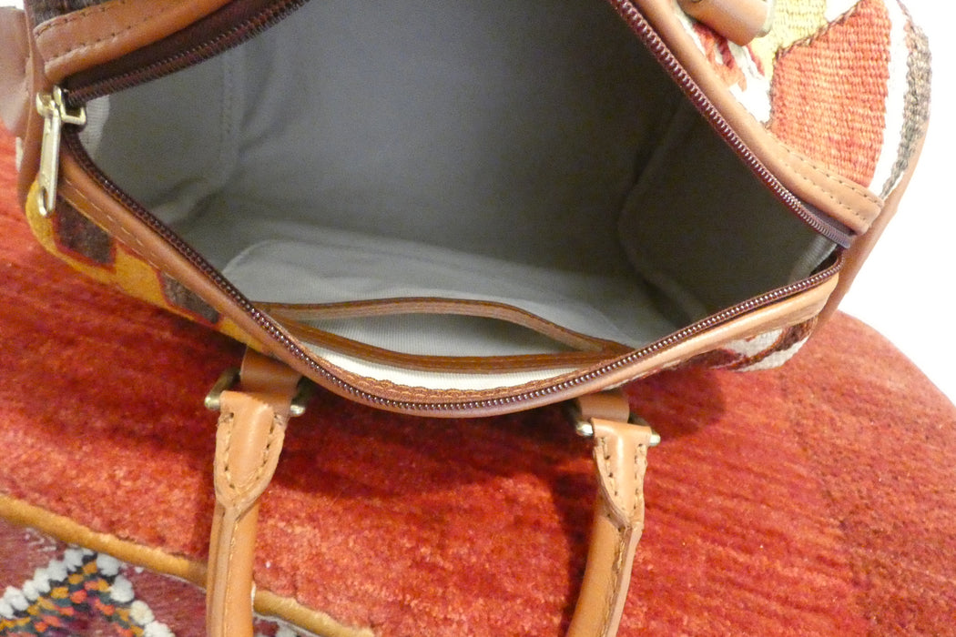 One-of-a-Kind Anatolian Kilim & Leather Shoulder Bag "Sedaf"- Rugs Direct 