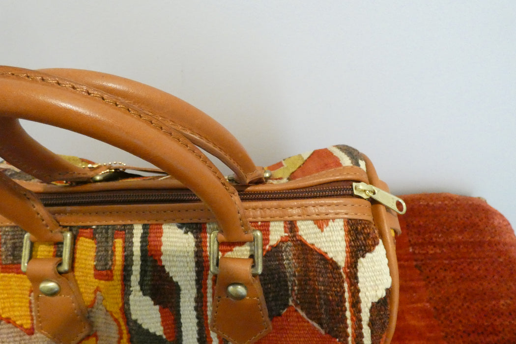 One-of-a-Kind Anatolian Kilim & Leather Shoulder Bag "Sedaf"- Rugs Direct 