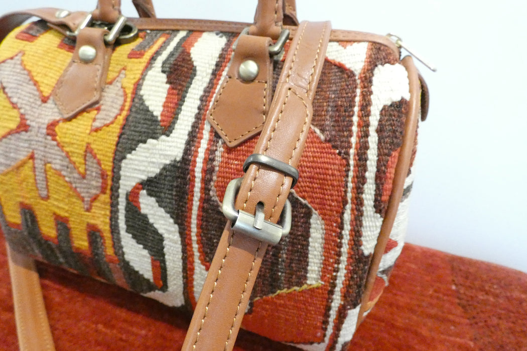 One-of-a-Kind Anatolian Kilim & Leather Shoulder Bag "Sedaf"- Rugs Direct 