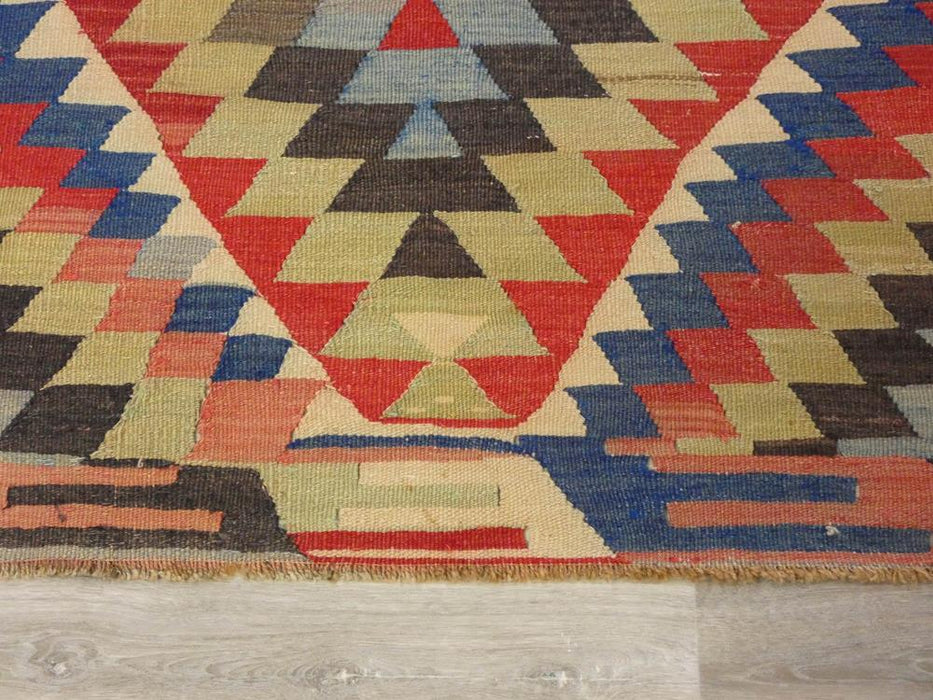 Hand Made Turkish Kilim Rug Size: 303 x 184cm - Rugs Direct