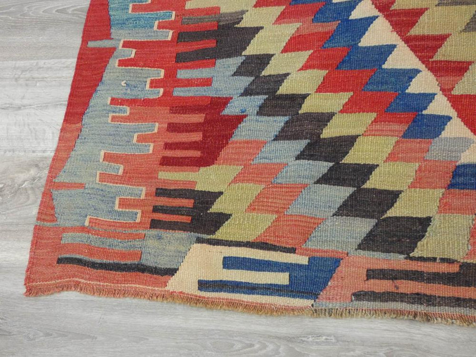 Hand Made Turkish Kilim Rug Size: 303 x 184cm - Rugs Direct