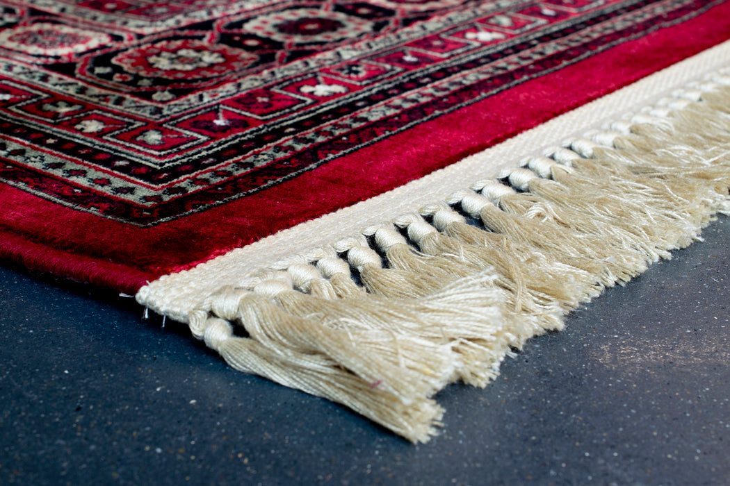 Traditional Beluchi Design Rug Size: 140 x 100cm - Rugs Direct