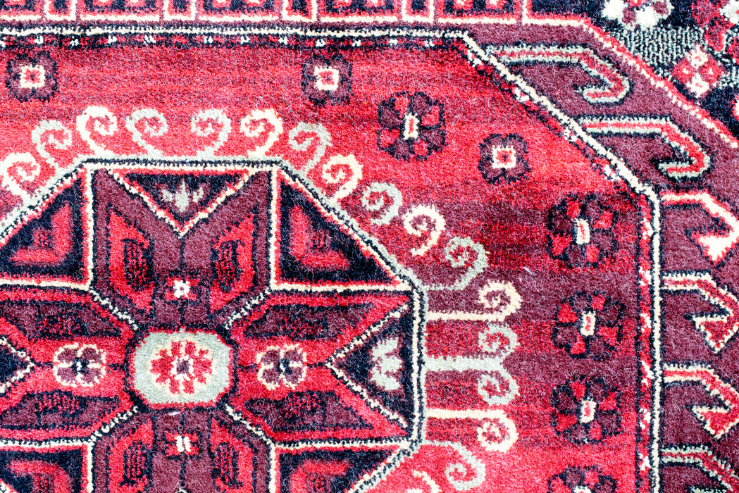 Traditional Beluchi Design Rug Size: 140 x 100cm - Rugs Direct