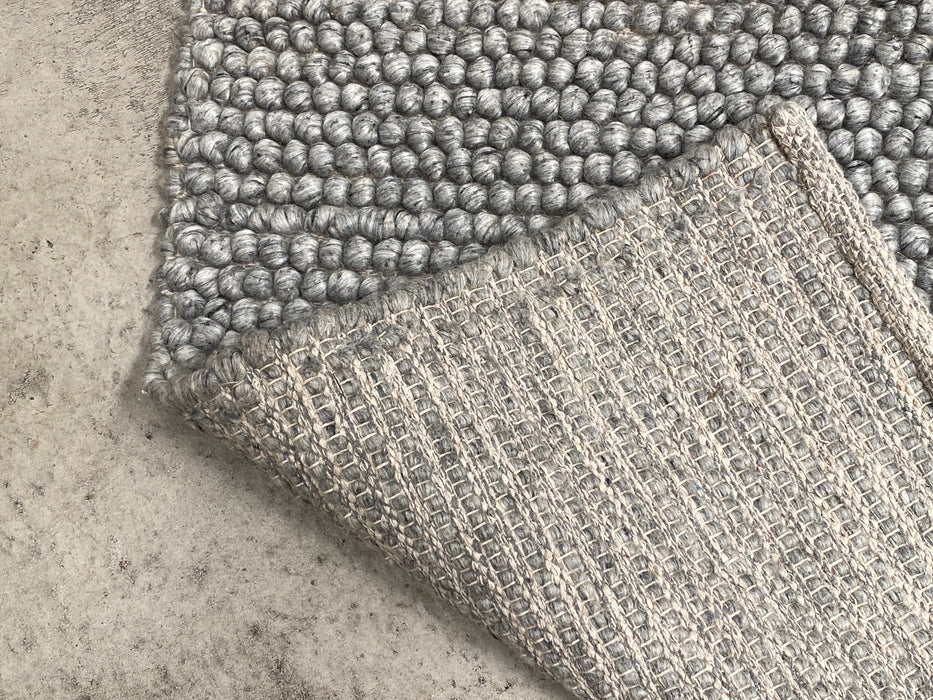 100% Wool Chunky Loop Pile Grey Colour Rug