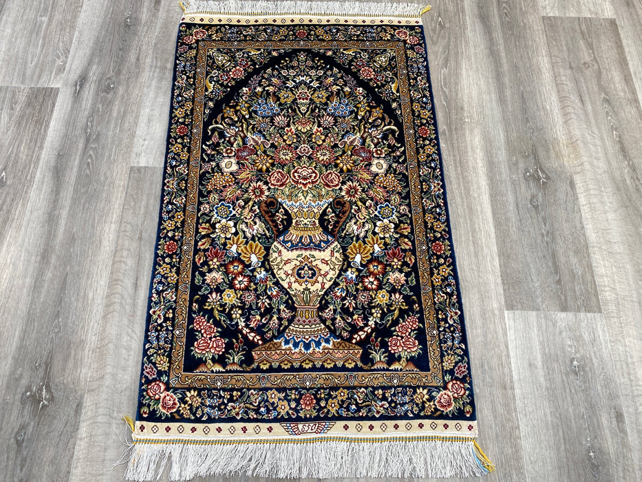 Hand Knotted Persian Design Pure Silk Rug Size: 100 x 62cm - Rugs Direct