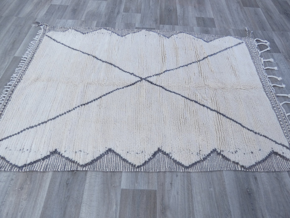 Beni Ourain, White Moroccan Rug Size: 200 x 135cm - Rugs Direct