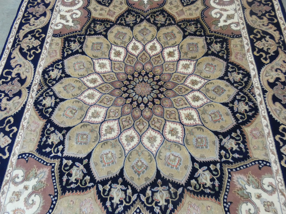 Persian Hand Knotted Gonbad Rug Size: 215 x 310cm - Rugs Direct