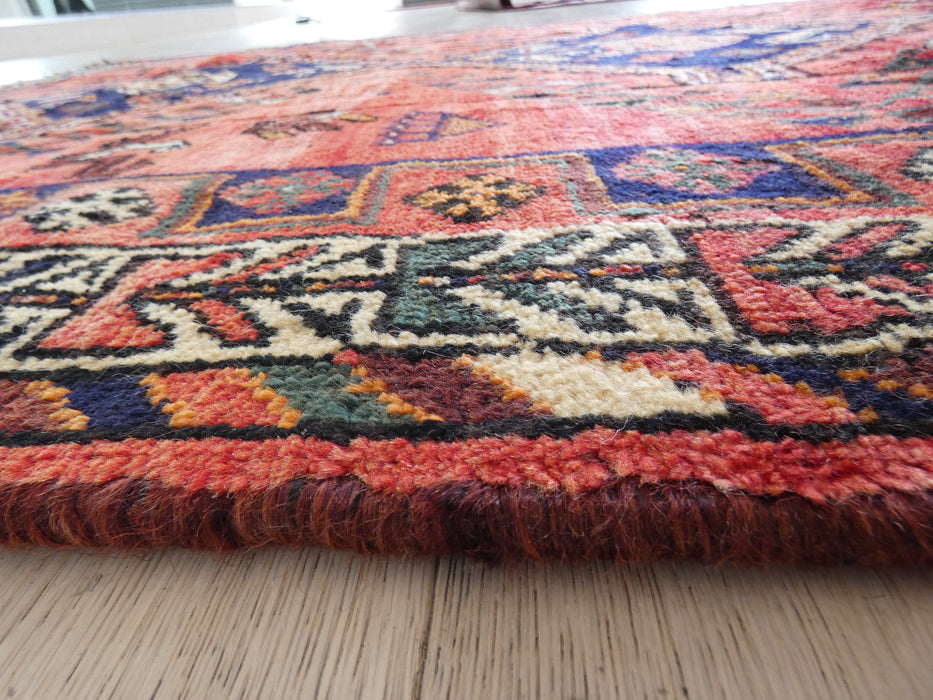 Persian Hand Knotted Shiraz Rug Size: 249 x 150cm - Rugs Direct