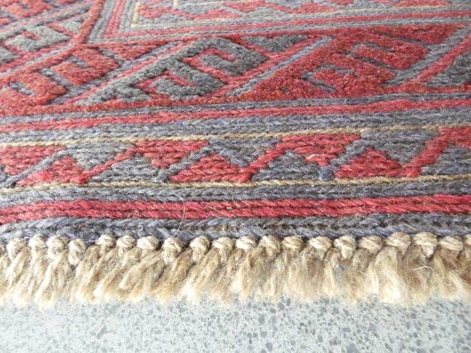 Excellent Handmade Oriental Mashwani Kilim Rug Size: 127 x 118cm - Rugs Direct