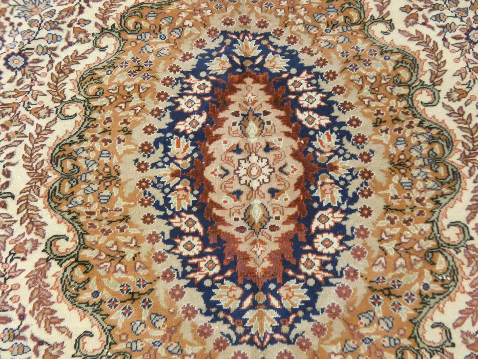 Turkish Hand Knotted Kayseri Rug Size: 300 x 196cm - Rugs Direct
