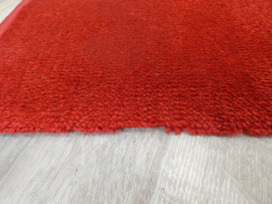 Non Slip Rubber Back Celebrity Red Carpet Runner 100cm Wide x Cut To Order!