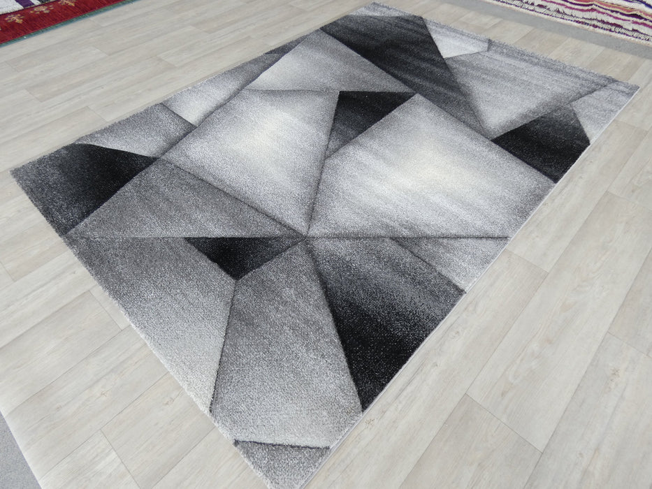 Abstract Modern Design Turkish Aroha Rug in Grey