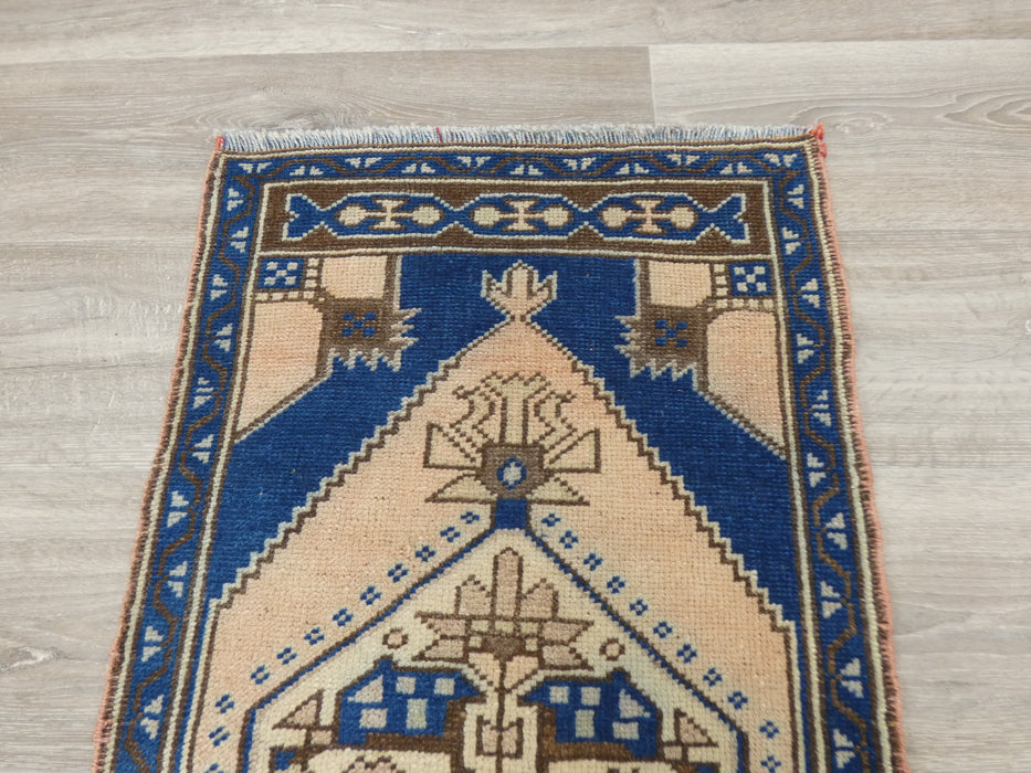 Vintage Hand Knotted Anatolian Turkish Rug Size: 104 x 51cm