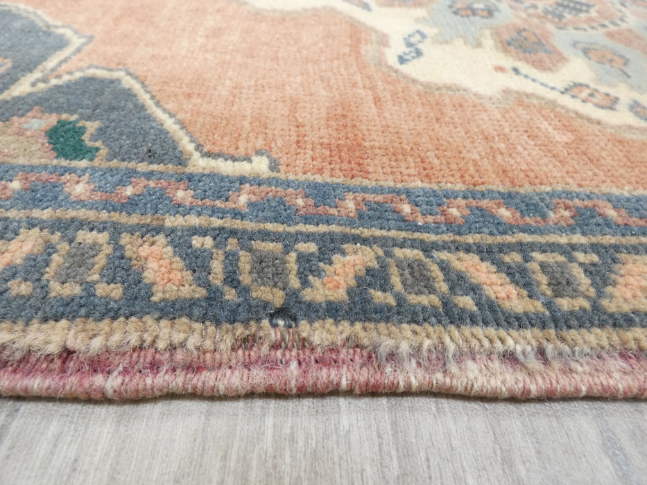 Vintage Hand Knotted Anatolian Turkish Rug Size: 100 x 58cm