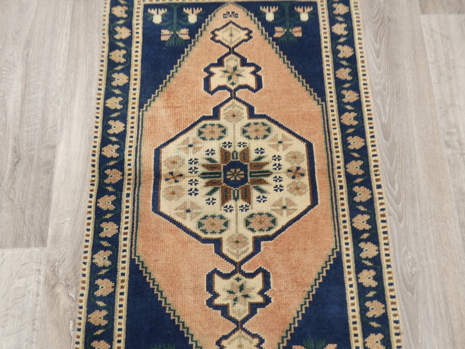 Vintage Hand Knotted Anatolian Turkish Rug Size: 112 x 60cm