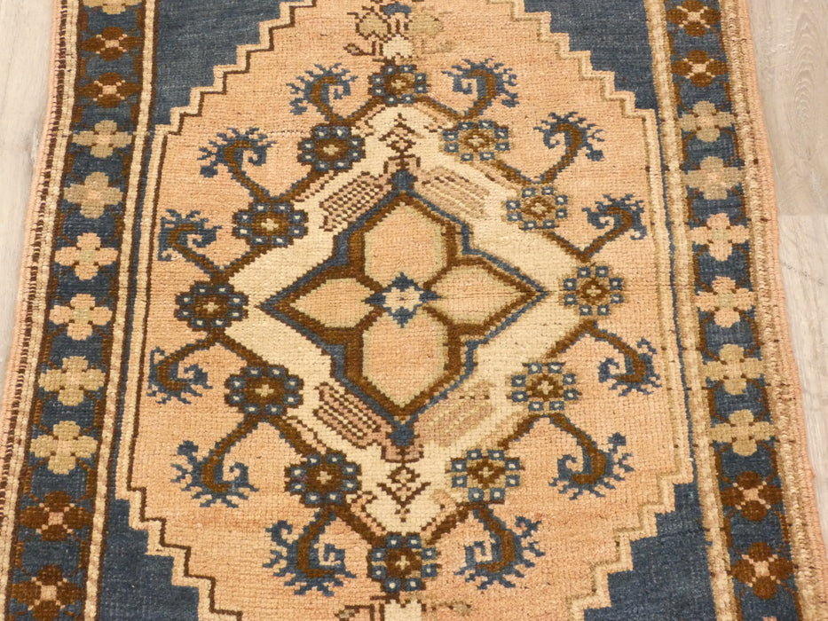 Vintage Hand Knotted Anatolian Turkish Rug Size: 105 x 58cm