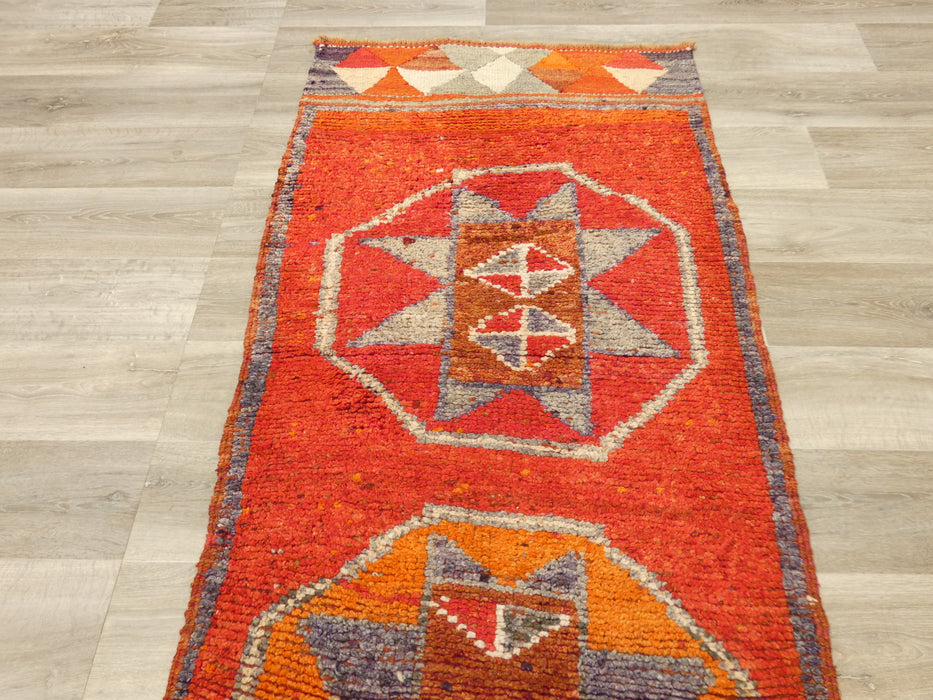 Vintage Hand Knotted Anatolian Turkish Hallway Runner Size: 300 x 90cm