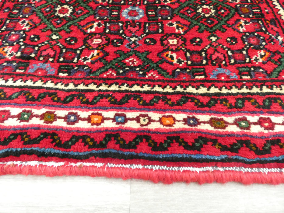 Persian Hand Knotted Hosseinabad Hallway Runner Size: 392 x 75cm