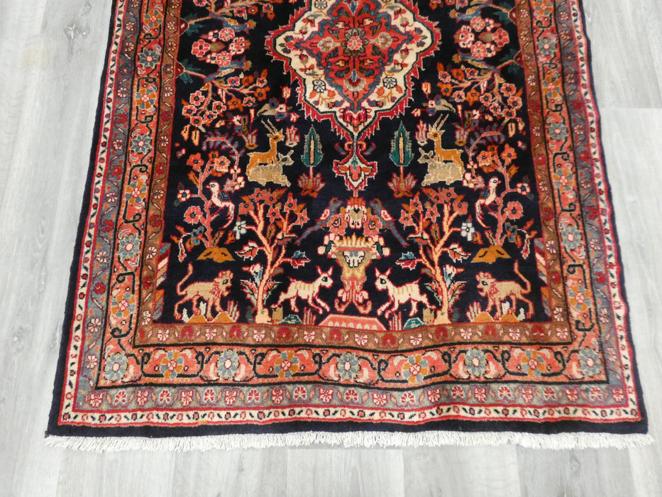 Persian Hand Knotted Hamedan Rug Size: 160 x 110cm