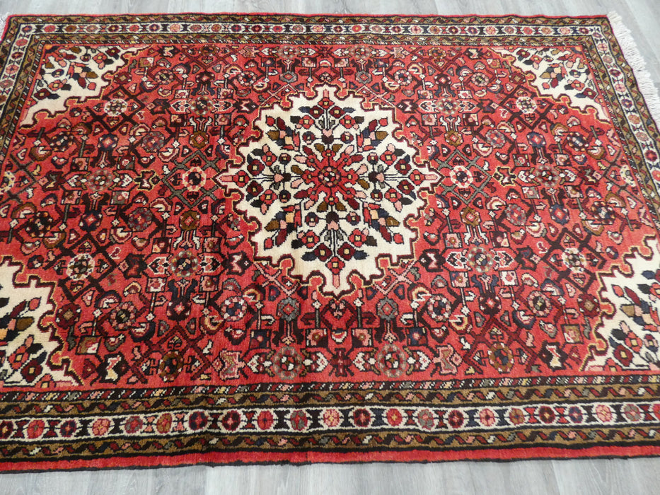 Persian Hand Knotted Hossein Abad Rug Size: 170 x 115cm
