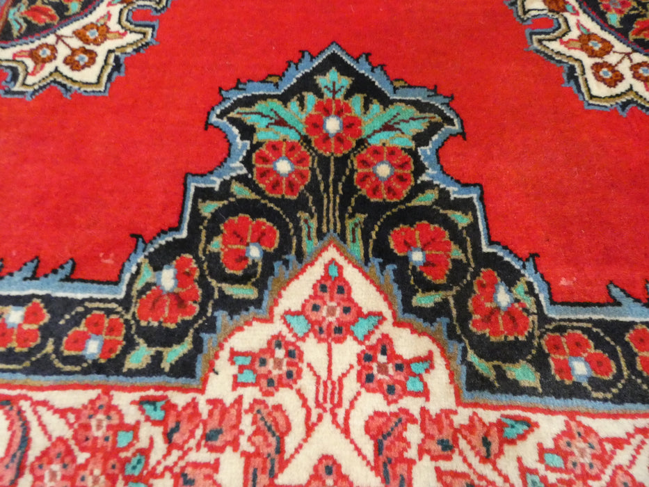 Persian Hand Knotted Sarouk Rug- Rugs Direct 