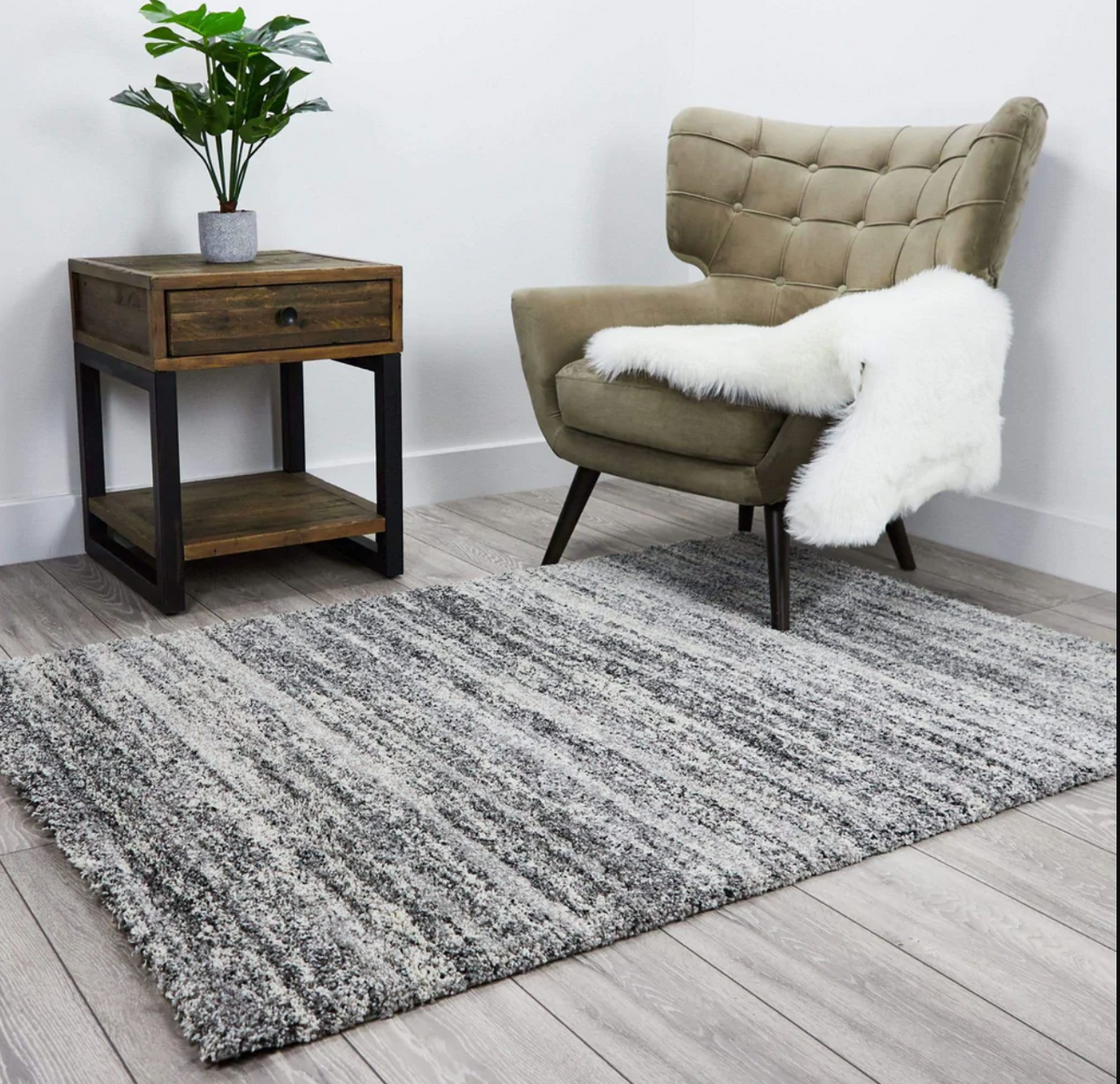 Monochrome Colour Mehari Shaggy Rug (23094-6258) — Rugs Direct